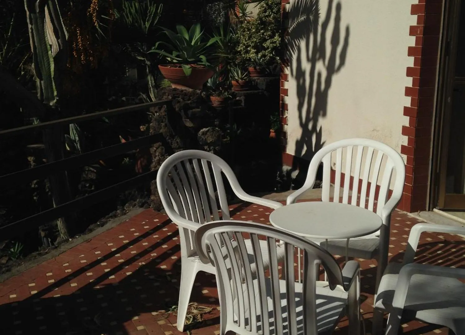 Garden Hotel San Giovanni La Punta Pensión