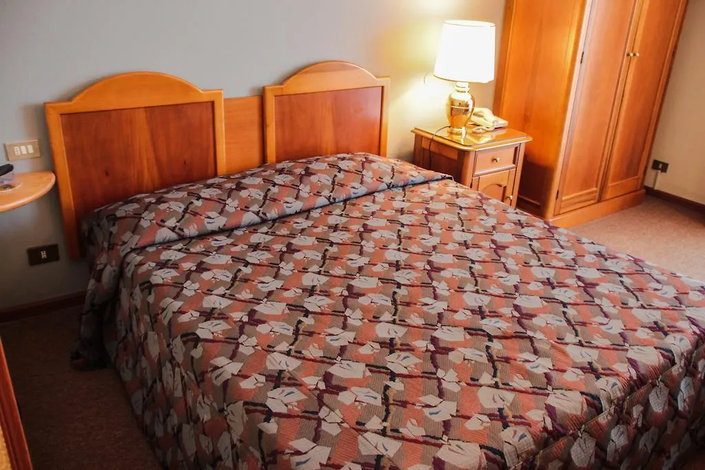 Pensión Garden Hotel San Giovanni La Punta