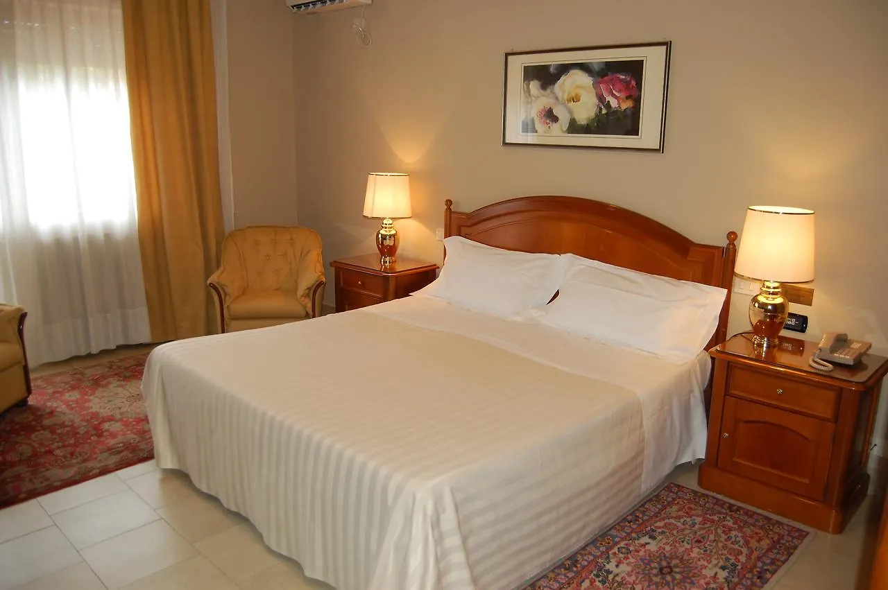 Garden Hotel San Giovanni La Punta Pensión